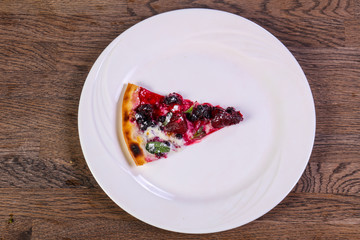 Fruit vegetarin pizza