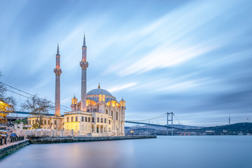 Fototapeta na wymiar Sunrise in Istanbul