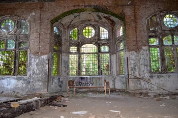 Gordijnen Ruïnes van Beelitz-Heilstätten Verloren plaats Berlijn Brandenburg  © seb868