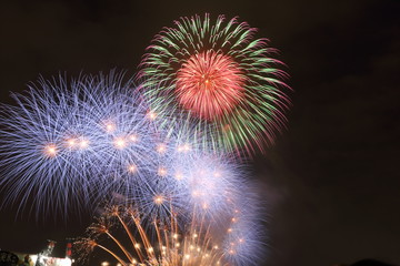 Obraz premium 夜の花火