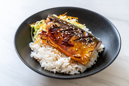 saba fish grilled with teriyaki sauce on topped rice bowl