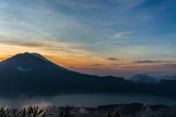 Fototapeta na wymiar lever de soleil à Bali