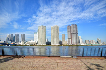 Obraz na płótnie Canvas 東京都江東区　豊洲から見る街並み