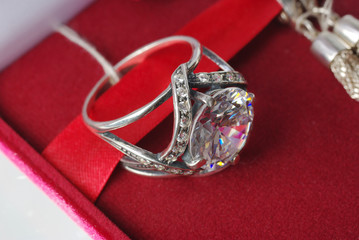 Ring with dimond.Close up