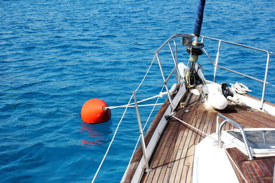 Yacht in rada