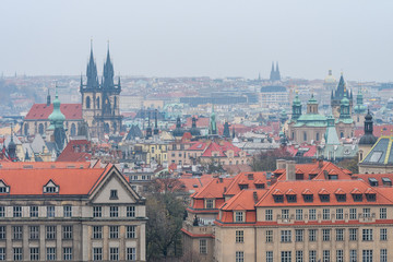 Obraz premium panoramiczny widok na stare miasto w pradze