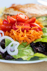 Ensalada de pollo saludable