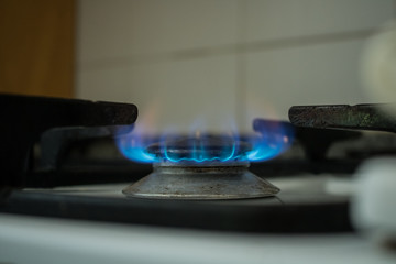 GAS DE HORNALLA Y COCINA