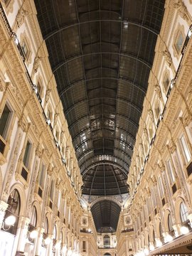 Galleria Vittorio Emanuele di notte
