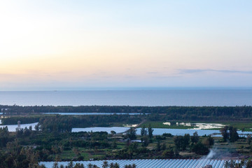 新年　朝日　日の出　霧　薄い
