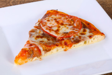 Pizza with beef and tomato