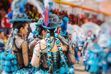 Foto auf Acrylglas Sport Tänzer beim Karneval von Oruro in Bolivien. Selektiver Fokus.