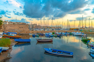 Obraz premium Port of Syracuse at sun rise, Sicily