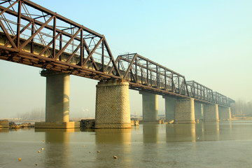 Luan River railway bridge