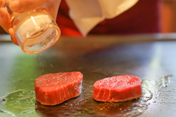 ステーキ　鉄板焼