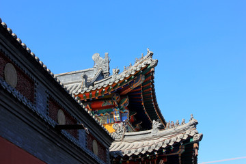 Fototapeta premium roof of Tibetan Buddhism in a temple, China