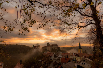 Abendlicher Blick auf Hohnstein (Sächsische Schweiz)