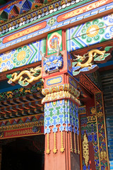 Obraz premium Doorcase decoration coloured drawing or pattern in a temple