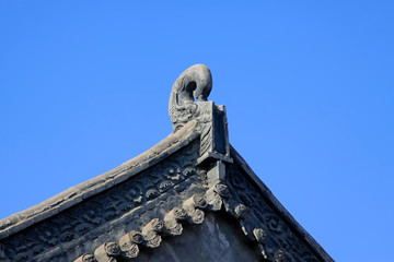 Obraz premium gray beast sculpture