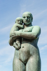 Fototapeta na wymiar statue of woman