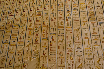 Bunte Hieroglyphen