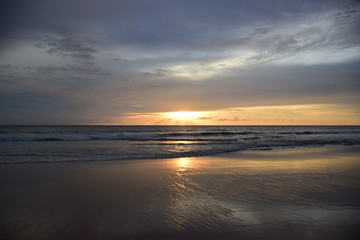 Fototapeta na wymiar Sunset on the beach ( Phuket,Thailand)