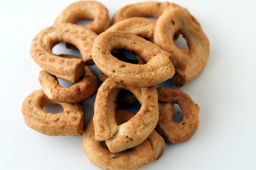 Taralli pugliesi ai semi di finocchio e vino bianco