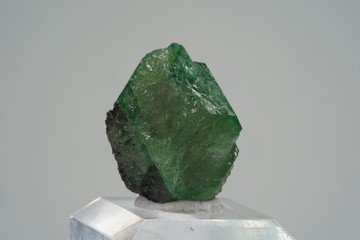 Tsavorit, Kristall, Grün, Mineral, Edelstein, Bruch, Natürliche Endung, Tansania