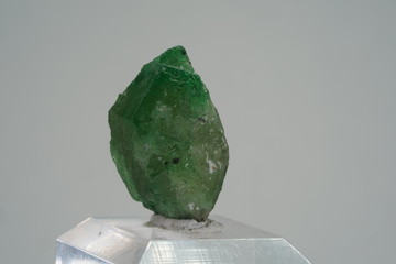 Tsavorit, Kristall, Grün, Mineral, Edelstein, Bruch, Natürliche Endung, Tansania