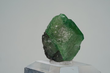Tsavorit, Kristall, Grün, Mineral, Edelstein, Bruch, Natürliche Endung, Tansania
