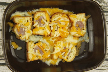 Brioches au saucisson