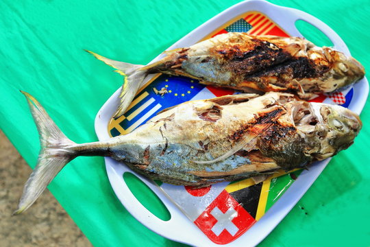 Plate with grilled seafood-fish on the table-Cudugnon Cave beach-El Nido-Palawan-Phlippines-0882