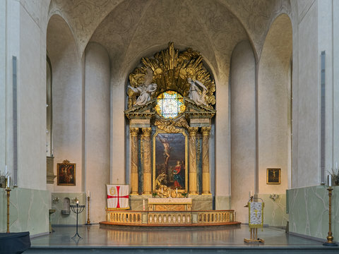 Choir and altar of Hedvig Eleonora Church in Stockholm, Sweden. The church was completed in 1737 by architect Goran Josuae Adelcrantz. The altarpiece was painted in 1738 by Georg Engelhard Schroder.