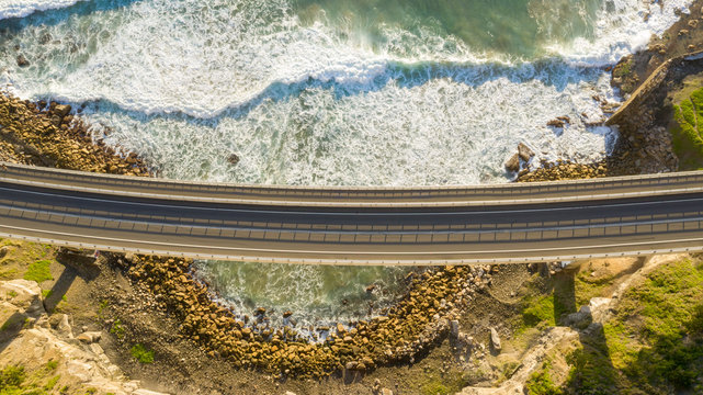 Scenic and sunny day on the Sea Cliff Bridge