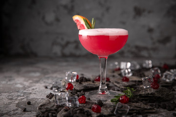 Alcoholic or non-alcoholic grapefruit, citrus, berry cocktail with liqueur, vodka, champagne or martini. Cool drink. Easy Bartenders Recipes and Ideas