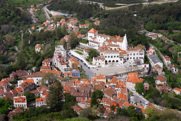 Fototapeta na wymiar Vistas aéreas de Sintra y Palacio Nacional