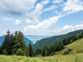 Blick ins Gebirge in Österreich