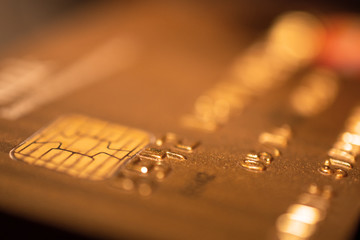 Nahaufnahme von einer goldenen Kreditkarte Master Card