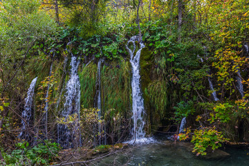 Obraz premium Azure water of the lake