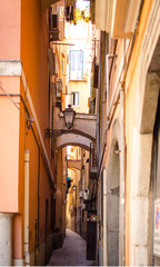 Fototapeta na wymiar narrow street in salerno 