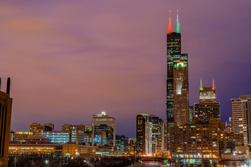 Fototapeta na wymiar Chicago skyline at twilight.