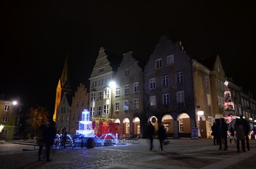 Olsztyn nocą