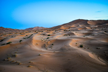 Fototapeta na wymiar Night falling in sahara sand dunes