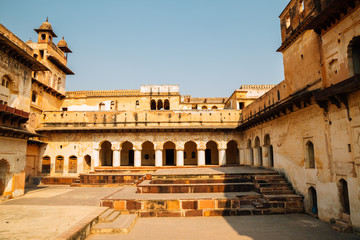 Fototapeta na wymiar Orchha Fort Raja Mahal, ancient ruins in India