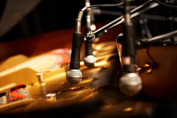 Condenser microphone 