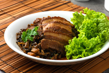 chinese braised pork belly with mustard