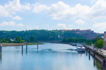 Obraz premium Mosel Koblenz mit Festung Ehrenbreitstein
