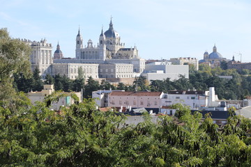 Fototapeta na wymiar Catedral de la Almudena