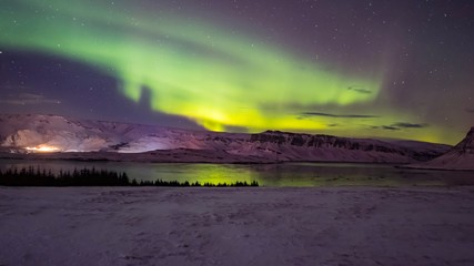 Obraz premium Nordlichter über Reykjavik, Island Reisen