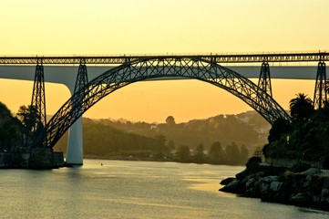 Pontes ao amanhecer...